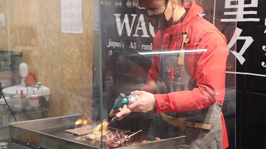 Tokyo: Guided Walking Tour of Tsukiji Market with Lunch - Timing, comfort, and access