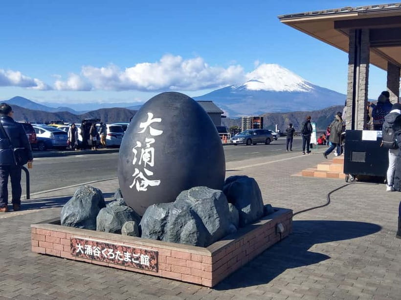 Tokyo: Hakone Fuji Day Tour w/ Cruise, Cable Car, Volcano - Lake Ashi by pirate boat