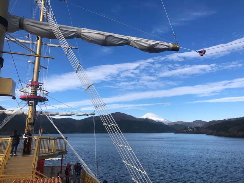 Tokyo: Hakone Fuji Day Tour w/ Cruise, Cable Car, Volcano - The ride out from Tokyo