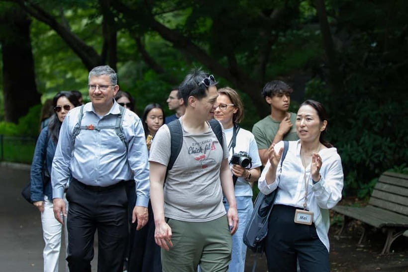 Tokyo: Imperial Palace East Gardens Walking Tour - What the guides add to the experience