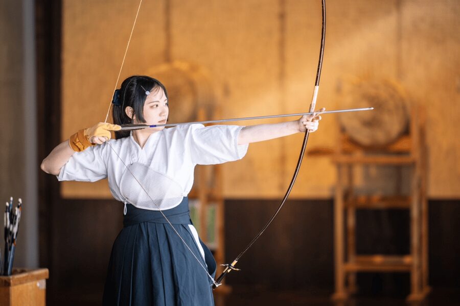 Tokyo: Japanese Archery (Kyudo) Experience - Getting dressed in a traditional Kyudo uniform
