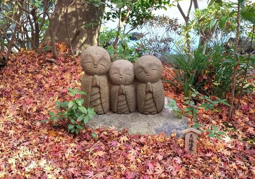 Tokyo: Kamakura & Enoshima Day Trip including Temple Tickets - Tsurugaoka Hachimangu, Kamakura’s spiritual center