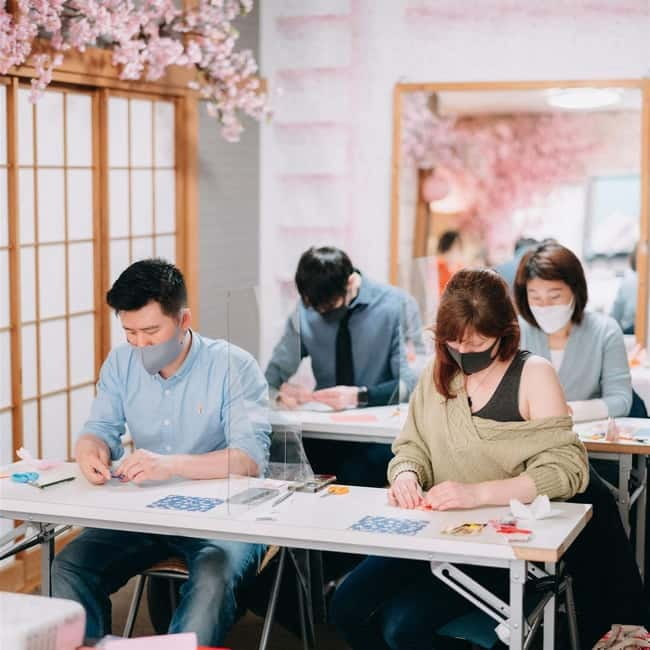 Tokyo: Learn Traditional Origami with a Local - Meeting Manami in Shinjuku