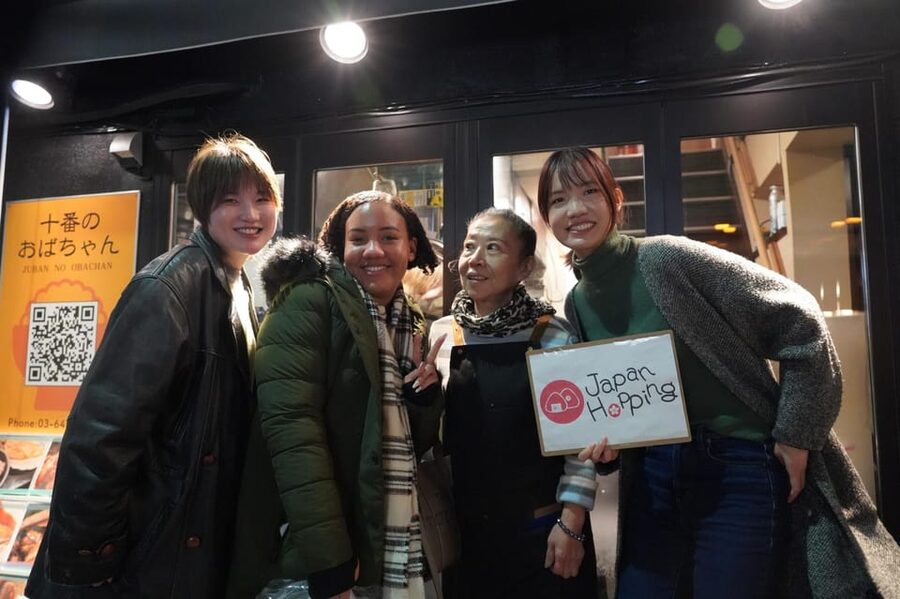 Tokyo: Local Foodie Adventure near Roppongi - Ellen and the advantages of a four-person maximum