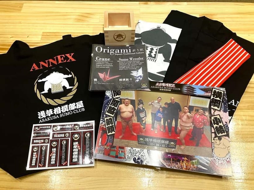 Tokyo:Luxury Sumo Show Experience & Japanese cuisine & Drink - The sumo challenge: fun, limited, and not guaranteed