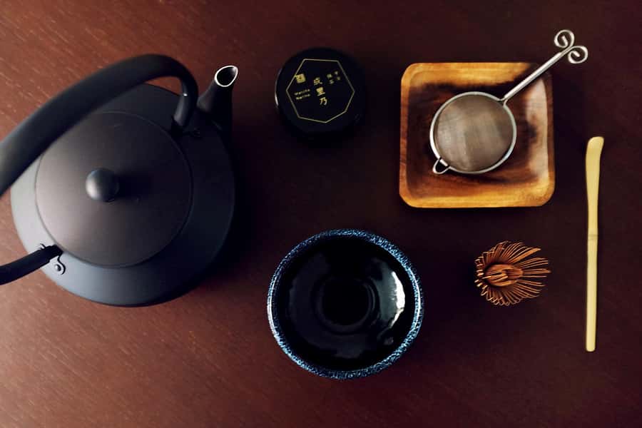 Tokyo: Matcha and Kimono Experience - Choosing a kimono without the long dressing ritual