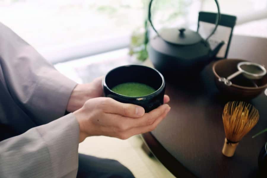 Tokyo: Matcha and Kimono Experience - Meeting a tea host who teaches with humor