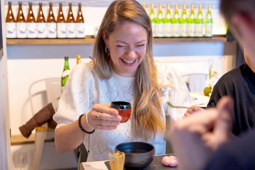 Tokyo: Matcha Making Experience with Mochi Sweets in Asakusa - Mochi sweets and the tasting portion