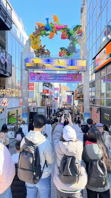 Tokyo: Meiji Jingu, Harajuku, Shibuya, and Shijuku Tour - What the guide adds to the day