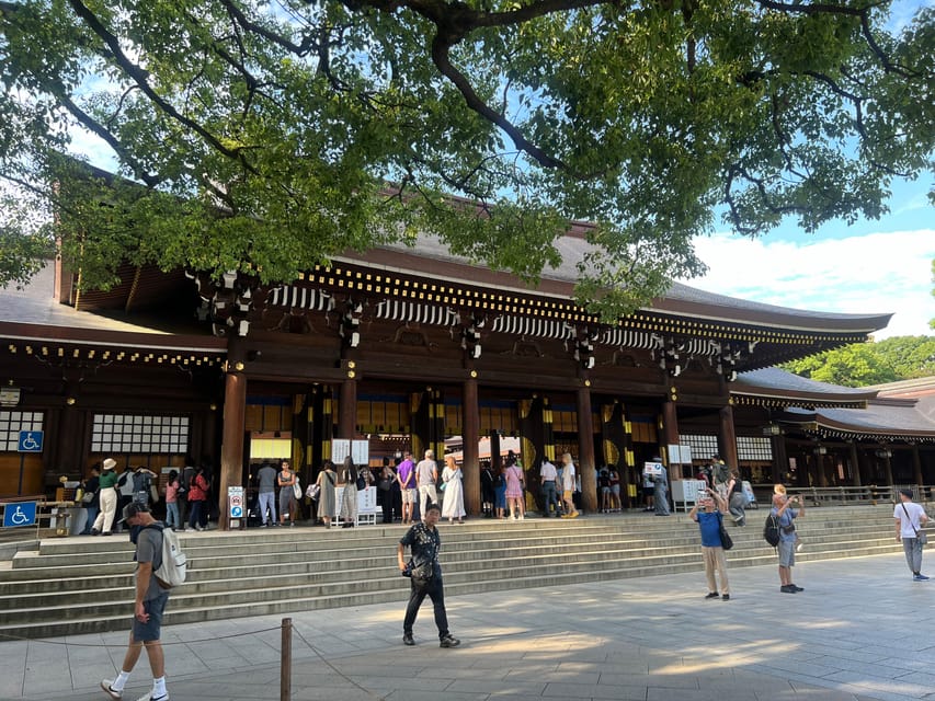 Tokyo: Meiji Jingu Shrine and Shinto Culture Walking Tour - Sake barrels, wine barrels, and the mix of old and new
