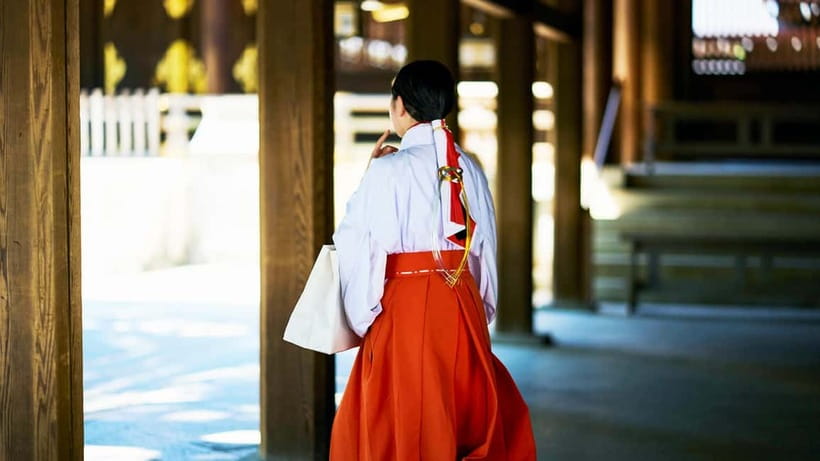 Tokyo: Meiji Shrine Walking Tour — Shinto & Imperial System - Why Meiji Shrine feels far from Harajuku
