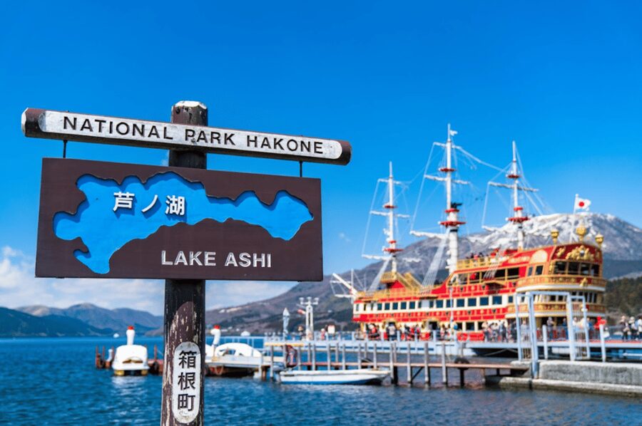 Tokyo: Mt. Fuji 5th St, Gotemba & Hakone by Luxury Bus - Lake Ashinoko on the Hakone Pirate Ship