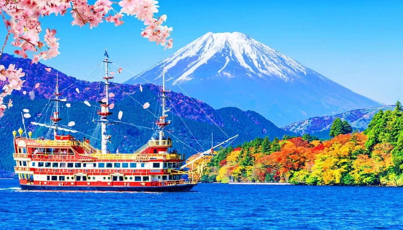 Tokyo: Mt. Fuji Tour, Hakone Ropeway, Owakudani, Lake Ashi - Hakone Shrine and the red Torii on Lake Ashi