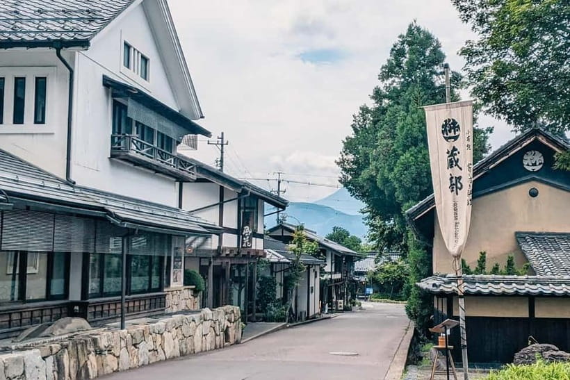 Tokyo: Nagano Snow Monkeys and Zenkoji Tour with Temples - Matsushiro Castle Ruins and a quieter side of Nagano