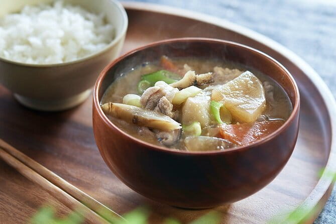 Tokyo: Night Cooking Class: 5 Home-Cooked Japanese Dishes - How drinks shape the evening