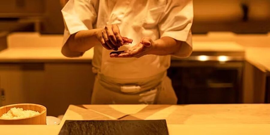 Tokyo: Night Foodie Tour in Shinjuku - Golden Gai and the walk back
