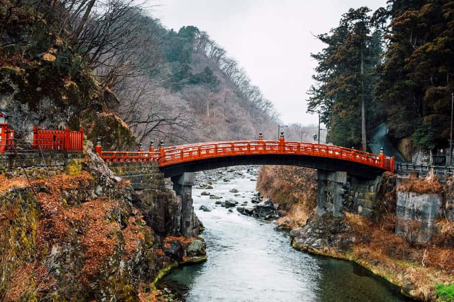 Tokyo: Nikko Day Tour Shrines, Lake Chūzenji & Kegon Falls - Lake Chūzenji and the climb into the mountains