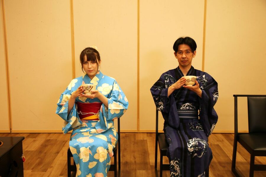 Tokyo: Practicing Zen with a Japanese Tea Ceremony - Comfort, seating, and accessibility