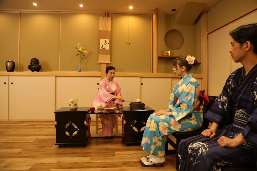 Tokyo: Practicing Zen with a Japanese Tea Ceremony - Meeting near Tokyo Tower