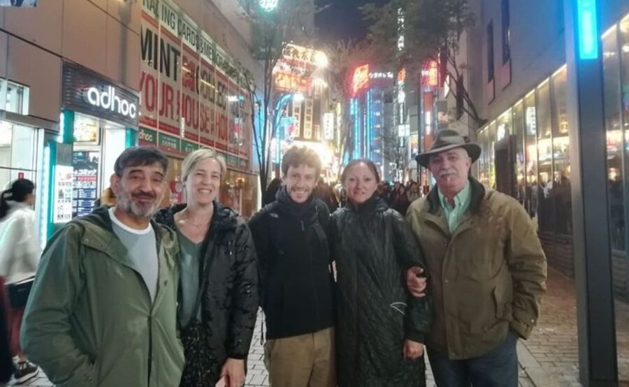 Tokyo: Private Custom Walking Tour with Local Guide - Shibuya, Shinjuku, and modern Tokyo
