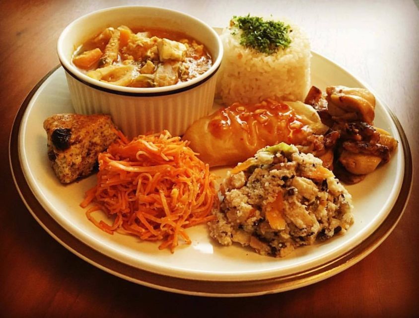 Tokyo: Private Japanese Cooking Class with a Local Chef - The menu changes with the day of the week