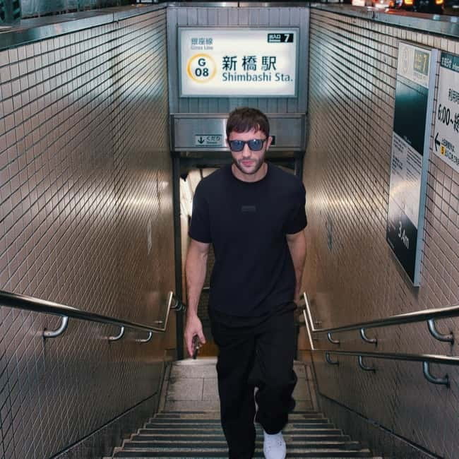 Tokyo: Private photo shoot - Should you book Tavo Fujise for your Tokyo portraits?