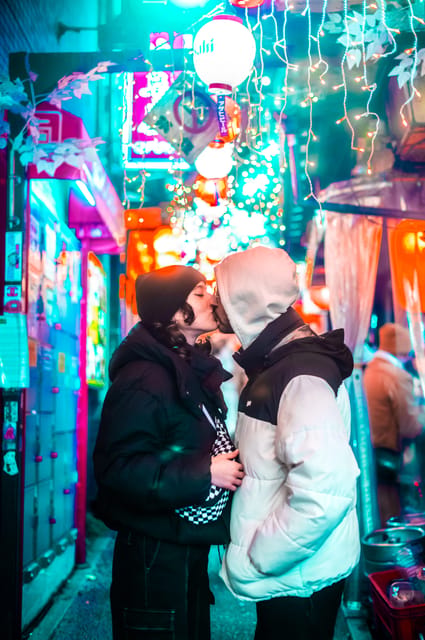 Tokyo Private photo tour with Nightstreet Neon photographer - Tokyo after dark, framed for you