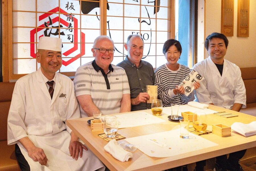 Tokyo Professional Sushi Chef Experience - Learning sushi inside a working Tokyo restaurant