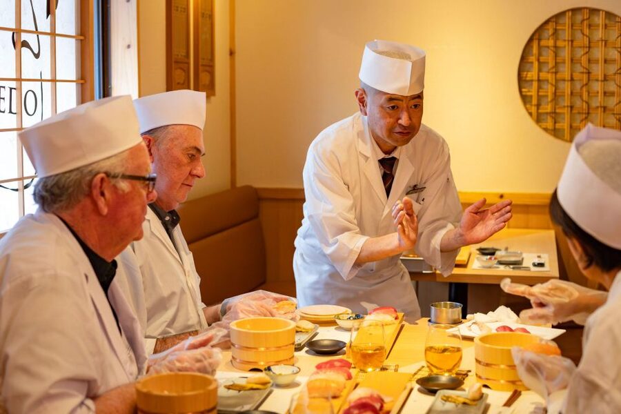 Tokyo Professional Sushi Chef Experience - From chef demonstration to your own nigiri