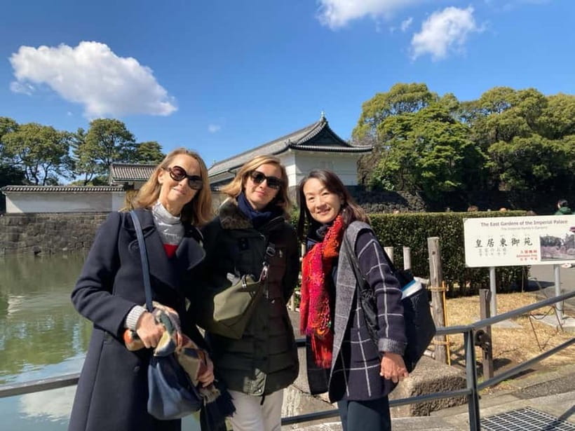 Tokyo: Pvt. Tour - Edo Castle & Imperial Palace East Gardens - Meeting at Wadakura Fountain Park