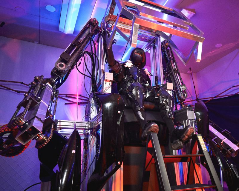 Tokyo: Robot Piloting Attraction Ticket - A real robot, not just a themed attraction