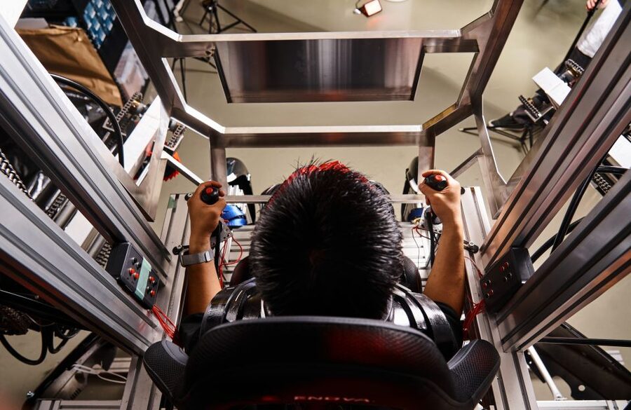 Tokyo: Robot Piloting Attraction Ticket - Who will enjoy this most
