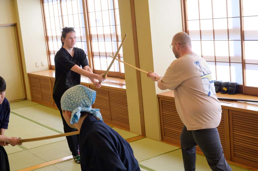 Tokyo: Samurai Adventure! Authentic Sword Experience - Public class or private lesson?