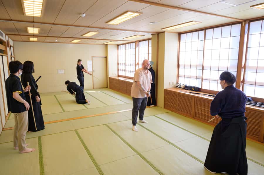Tokyo: Samurai Adventure! Authentic Sword Experience - Costume, photos, and the visual side