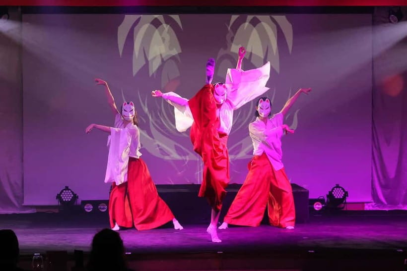 Tokyo: Samurai Entertainment Night Show in Kanda Shrine - The 8:15 to 9:15 PM samurai entertainment show