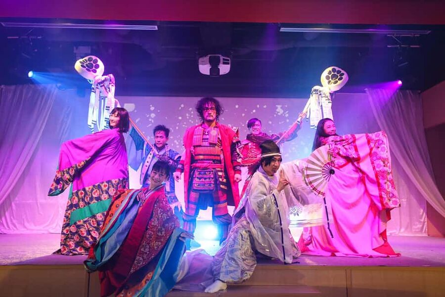 Tokyo: Samurai Entertainment Night Show in Kanda Shrine - The 7:00 to 8:15 PM food and drink period