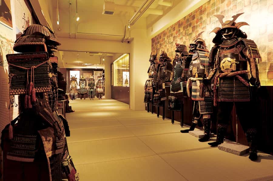 Tokyo: Samurai Ninja Museum Guided tour and Experience - Samurai stories before the costume photos