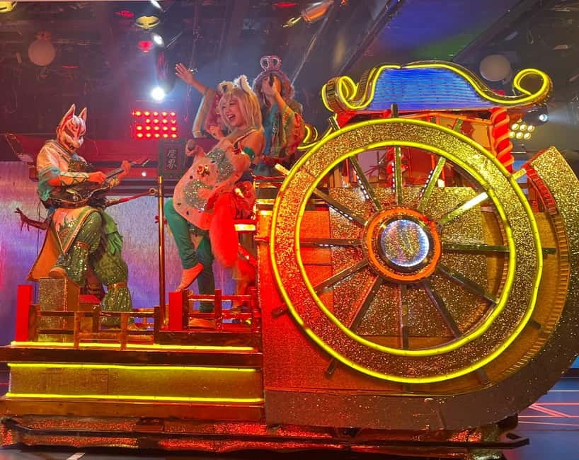 Tokyo: Samurai Restaurant Show Ticket with 2 Drinks - Who should book this Shinjuku night?