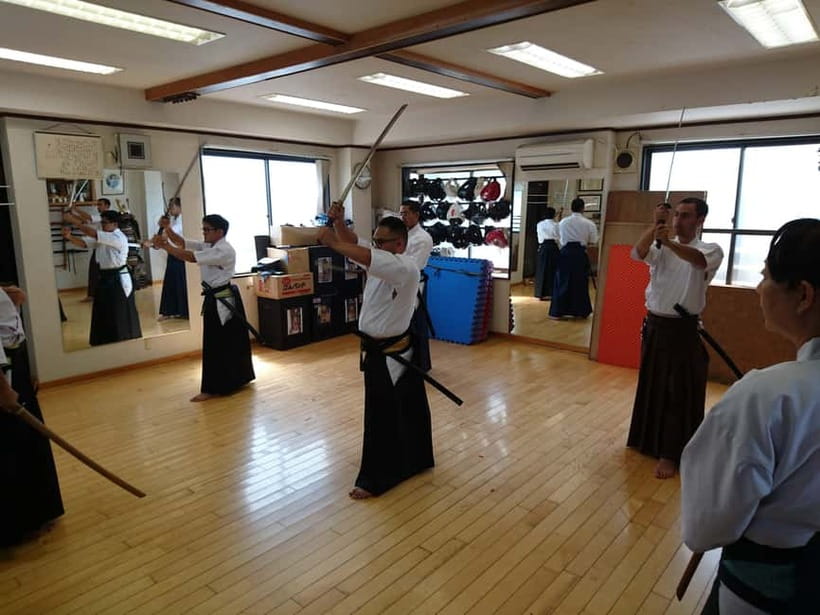 Tokyo: Samurai Sword & Archery Class from Samurai Descendant - Cutting targets with control, not movie theatrics