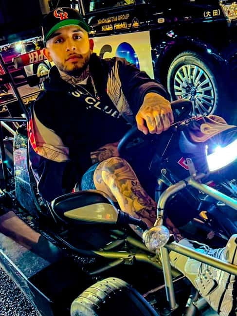 Tokyo: Shibuya and Shinjuku Streets Guided Go-Karting Tour - The guide can make or break the ride