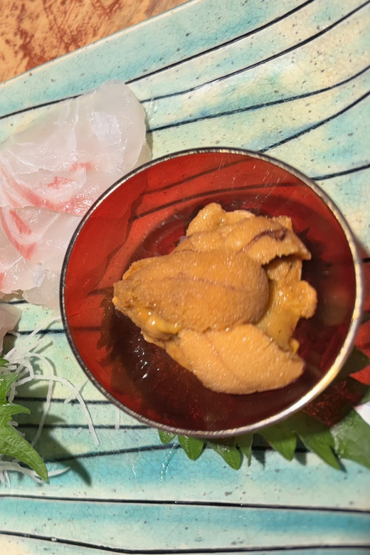 Tokyo: Shinjuku Bar and Izakaya Hopping Tour - Walking between bars in Shinjuku