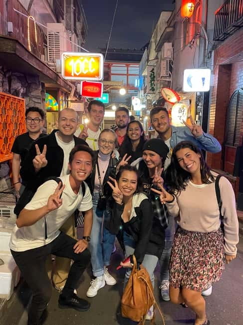 Tokyo: Shinjuku Bar and Izakaya Hopping Tour - Sake tasting and the rhythm of a Japanese bar