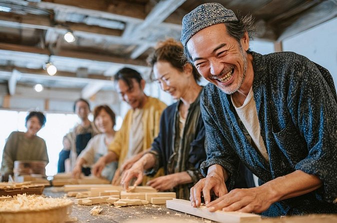 Tokyo Shinjuku Chopsticks Making Class - Timing, group size, and the feel of the room