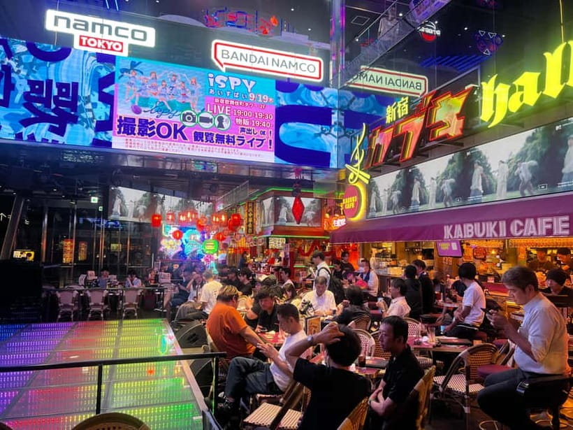 Tokyo: Shinjuku Food Tour (15 Dishes and 4 Eateries) - Kabukicho after dark