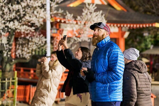 Tokyo: Shinjuku Historical Walking Tour & Secret Backstreets - Why Shinjuku works so well on foot