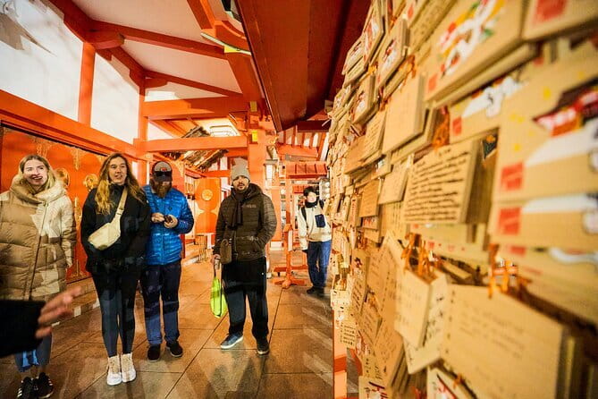 Tokyo: Shinjuku Historical Walking Tour & Secret Backstreets - Omoide Yokocho and the feel of old Tokyo