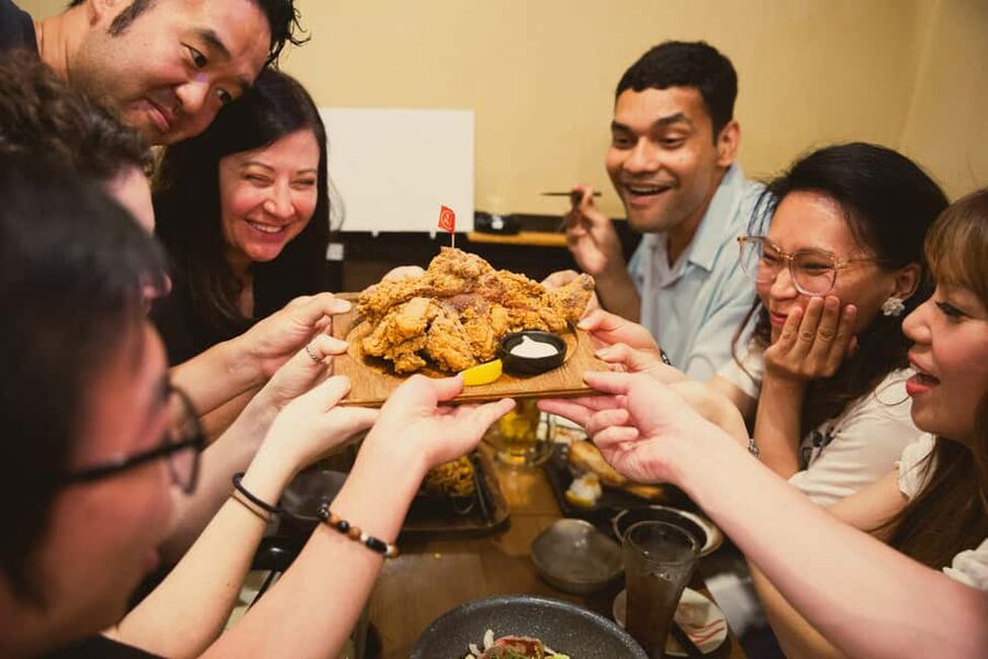 Tokyo: Shinjuku Izakaya and Golden Gai Bar Hopping Tour (2h) - Golden Gai: tiny bars with a big personality