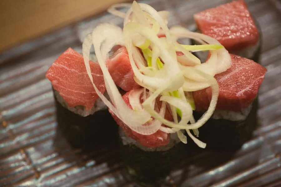 Tokyo: Shinjuku Izakaya and Golden Gai Bar Hopping Tour (2h) - Meeting at Tajimaya Coffee in Shinjuku