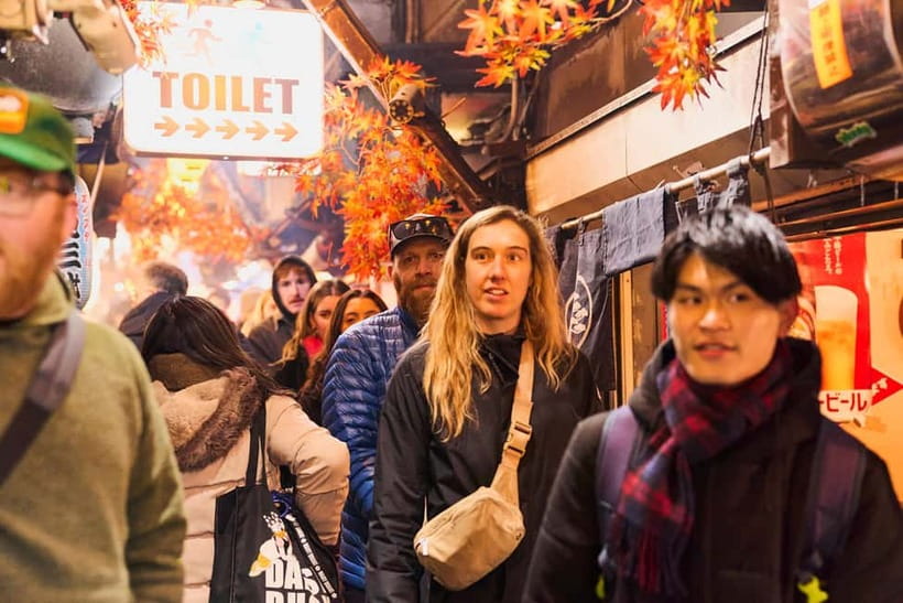 Tokyo: Shinjuku Nightlife & Secret Backstreets Walking Tour - Key points to know before you book