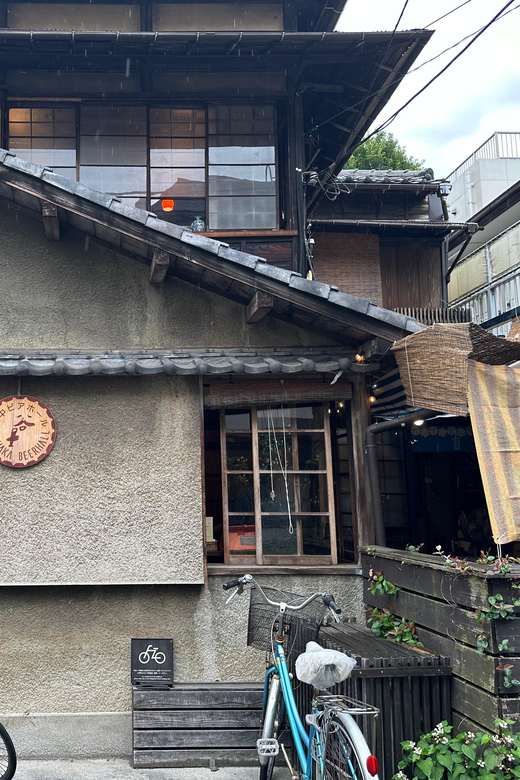 Tokyo:Stroll in Old traditional culture towns~Yanaka & Nezu - Yanaka Ginza and the Sunset Staircase